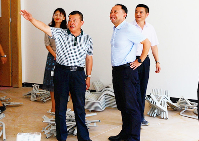 市委副書記、市長何樹平率隊調(diào)研衛(wèi)康院項目建設(shè)情況