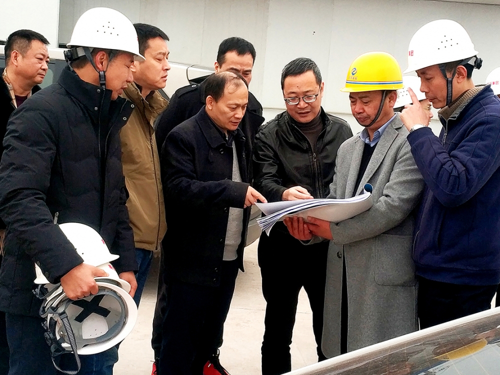 高新區(qū)黨工委書記張邦舉、管委會(huì)主任單鑫一行視察高新物流倉(cāng)儲(chǔ)中心一期工程
