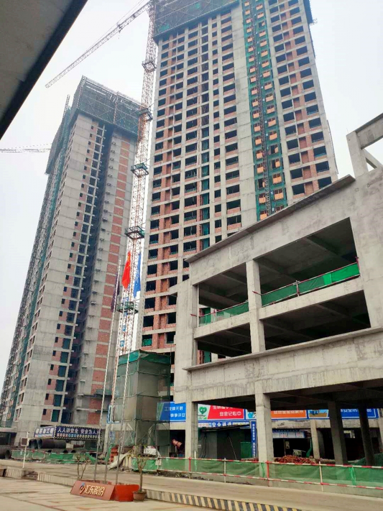 富順二中棚改項(xiàng)目主體通過驗(yàn)收進(jìn)入室內(nèi)、外墻施工階段